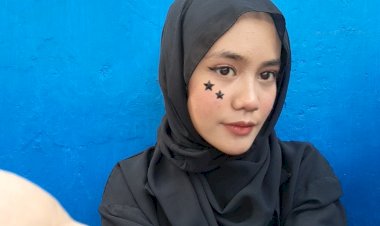 Autobiograafi TALITHA NAYLA AZALIA